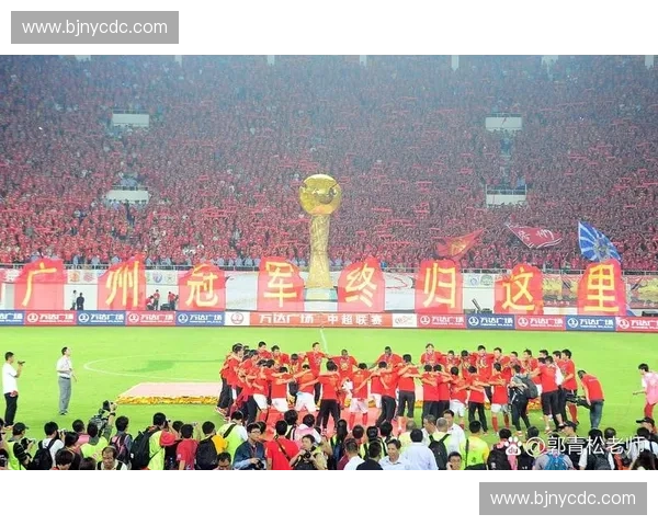 激情四溢足球联赛,携手共赴绿茵场上的荣耀与梦想 激情四溢足球联赛,携手共赴绿茵场上的荣耀与梦想